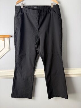 Renuar Women's Black Straight-Leg Pants